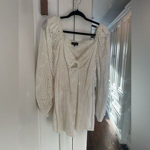 White lace majorelle dress